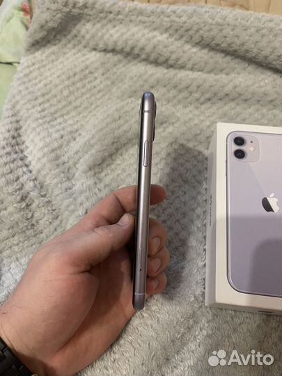 iPhone 11, 64 ГБ