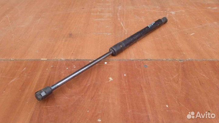 Амортизатор двери багажника Hyundai Santa Fe CM