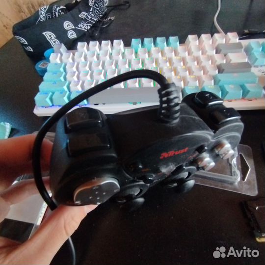 USB Геймпад Trust GXT 24