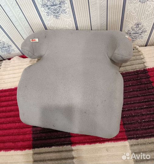 Детская сидушка в машину