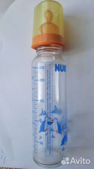 Бутылочка стеклянная для кормления Nuk 230 мл