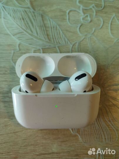 Беспроводные наушники apple airpods бу