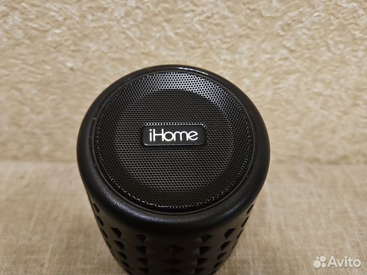 Беспроводная колонка iHome iBT81