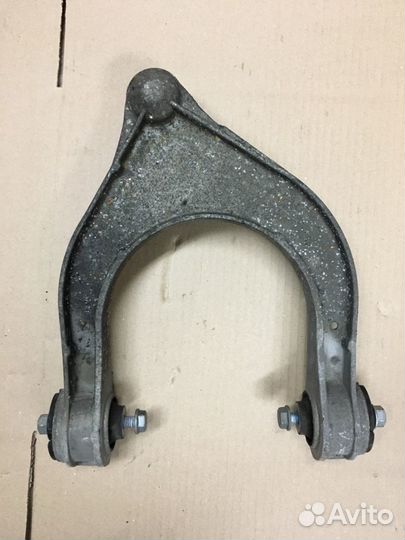 Рычаг передний верхний левый Mercedes w211