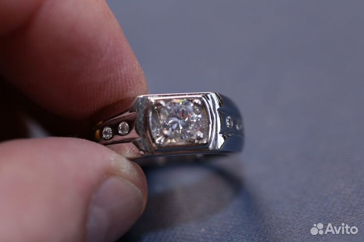 Кольцо с камнями р.16, 18