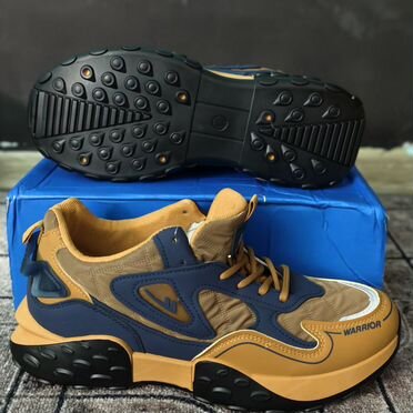 Мужские зимние кроссовки