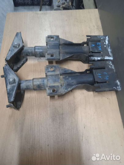 Кронштейн усилителя бампера BMW 5 E34 бмв 5 E34