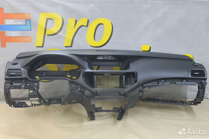 Торпедо Honda Accord панель приборов