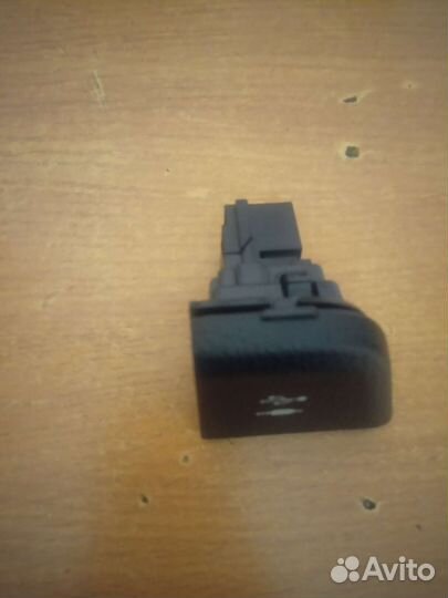 Адаптер USB AUX на Тойоту Камри 70