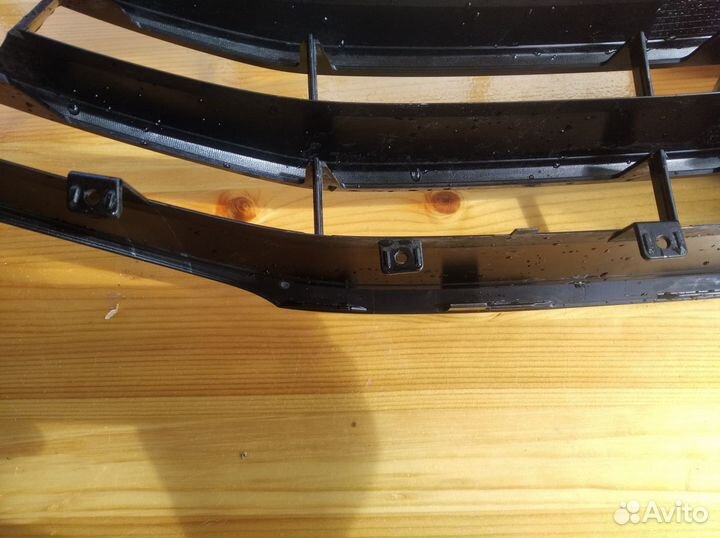 Накладка переднего бампера лада веста