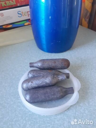 Сифон для газирования воды с баллончиками