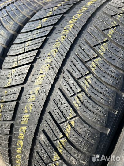 Michelin Pilot Alpin 4 255/40 R20 и 285/35 R20