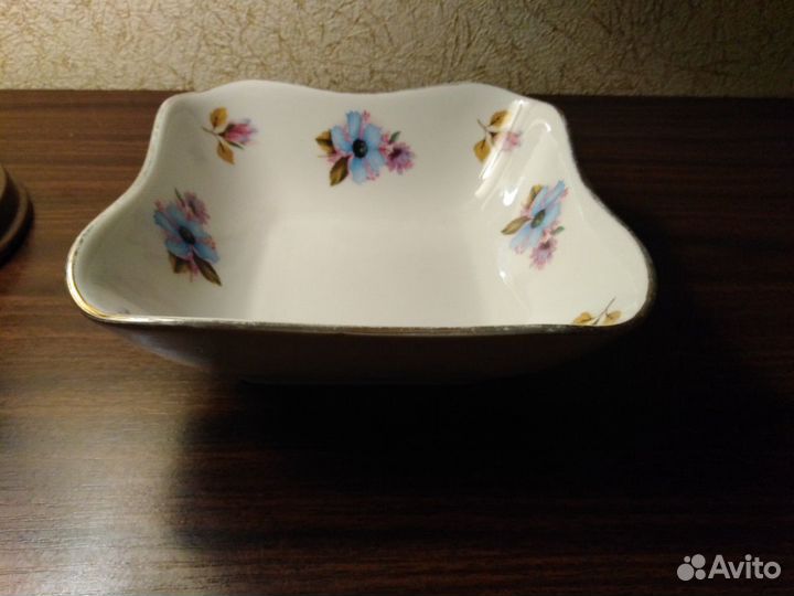 Салатник квадратный