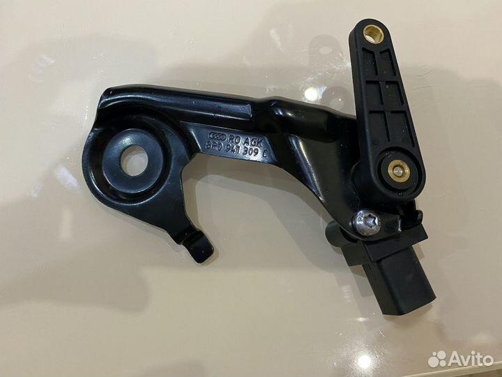 Датчик дорожного просвета Audi Q5