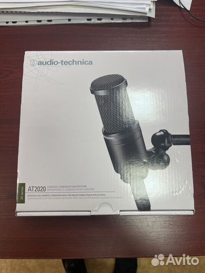 Студийный микрофон Audio-Technica-AT2020