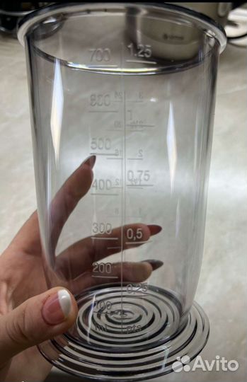 Мерный стакан Bosch с крышкой новый