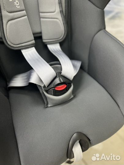 Britax Romer Trifix 2 i-Size