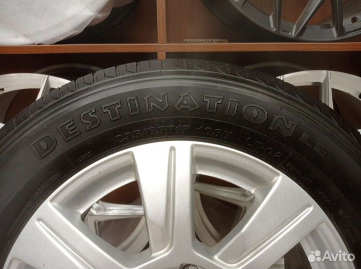 Летний комплект колес в сборе R17 для Audi