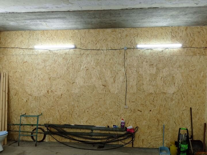 Гараж, > 30 м²