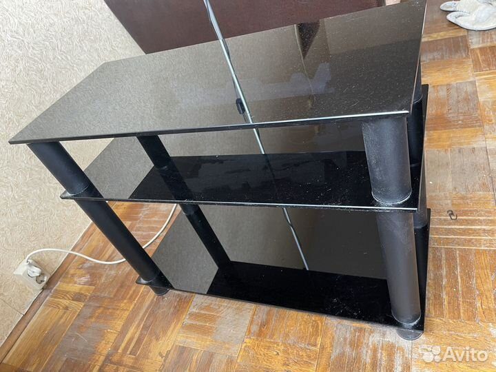 Стеклянная тумба под тв