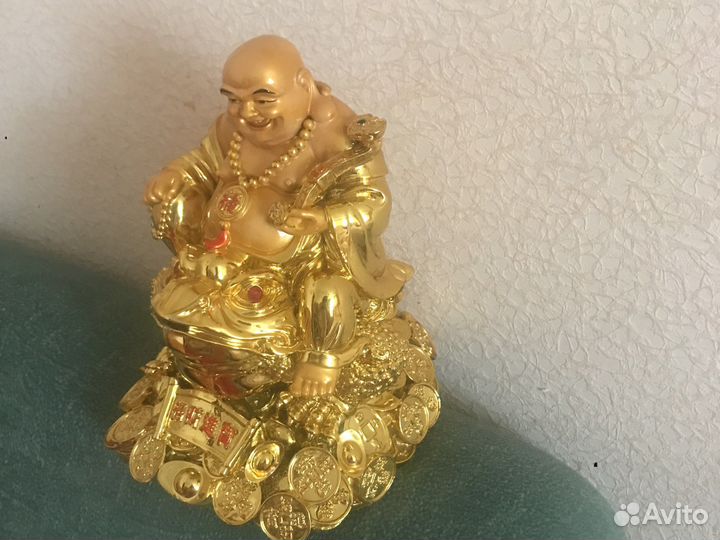 Статуэтка Хотей на трехлапой жабе