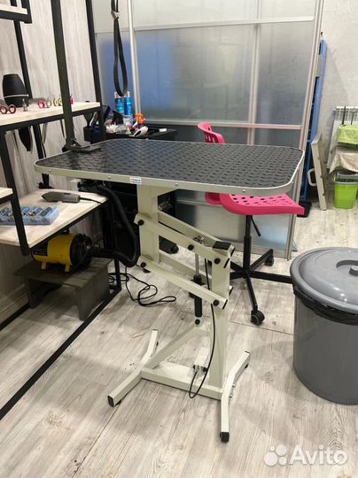 Стол для груминга с подъемником s4