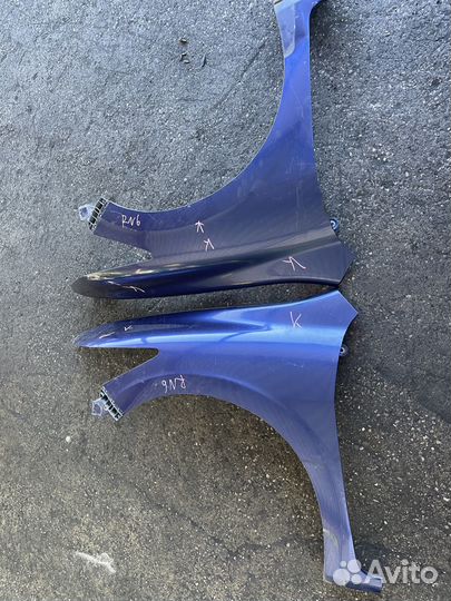 Крыло перед право c Honda Stream RN6 R18A