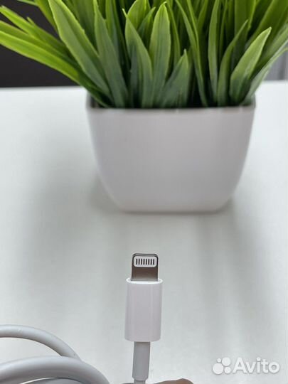 Оригинальные комплектные кабели Apple