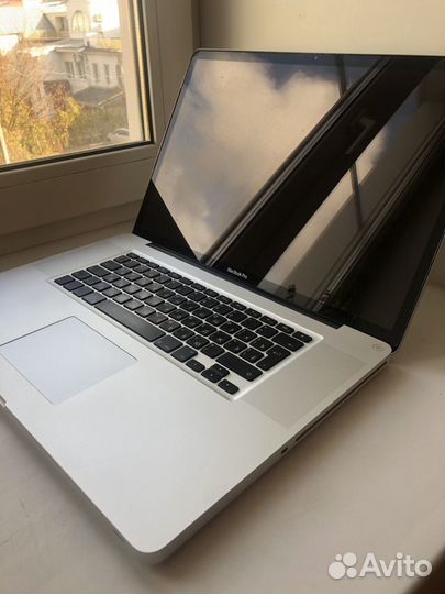 Macbook Pro 17 early 2011 Core i7/16Gb/ssd240gb