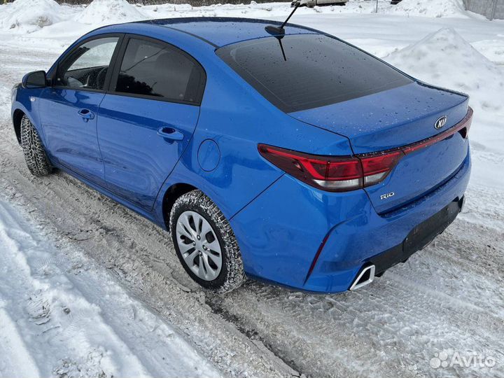 Автомобиль на запчасти Kia Rio седан 1.6 AT