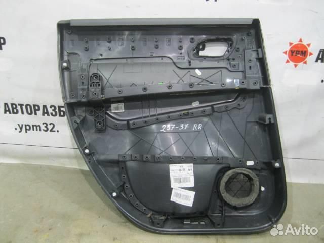 Обшивка двери задней правой от Peugeot 3008 2010