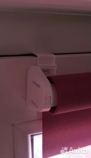 Жалюзи и рулонные шторы на окна