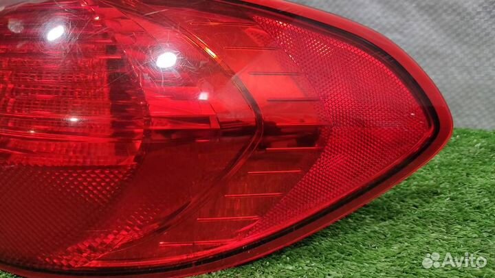 Фонарь задний наружный правый Subaru Tribeca WX 2