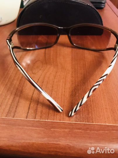 Солнцезащитные очки Carolina Herrera