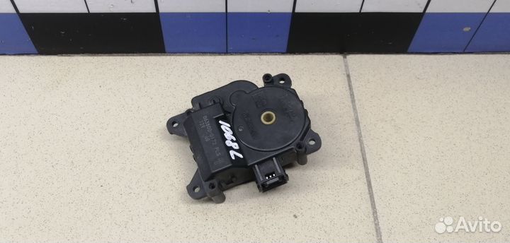 Моторчик заслонки отопителя Land Cruiser (150) -Pr