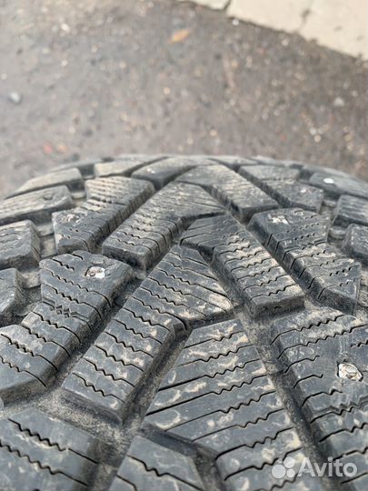 Pirelli Ice Zero 245/45 R19