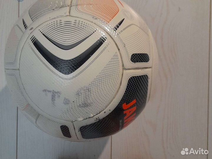 Футбольный мяч Jako
