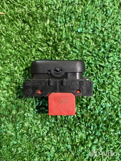 Кнопка складывания наружных зеркал Mercedes-Benz