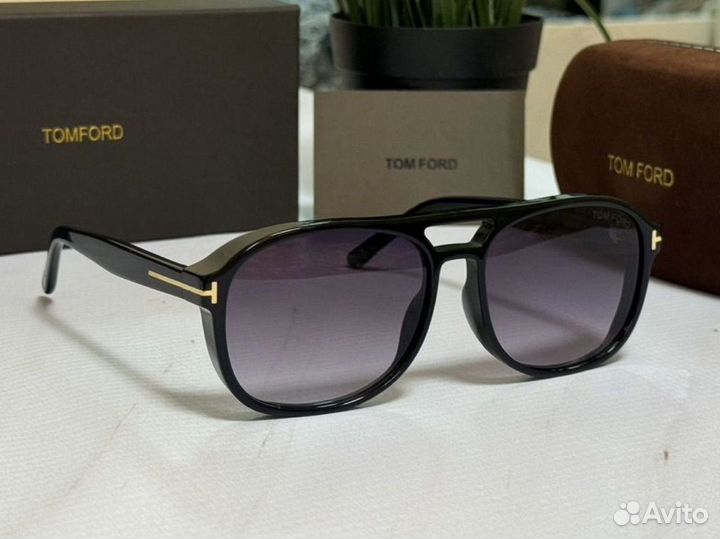 Очки Tom Ford Rosco 1022 01C