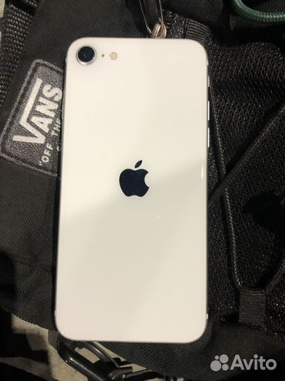 iPhone SE (2020), 64 ГБ