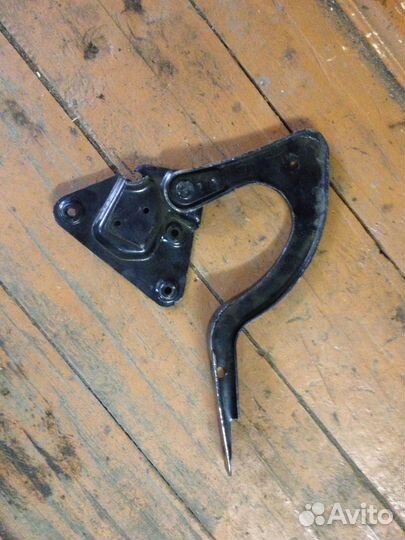 Торсионы петли крышки багажника газ 24 2410 3102