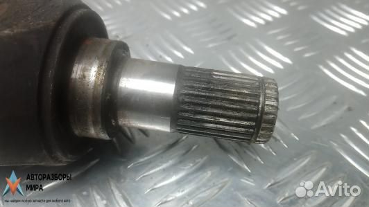 Полуось передняя правая (приводной вал, ШРУС)