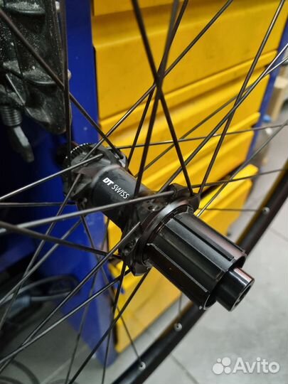 Втулка задняя 142x12 28h HG DT Swiss 370