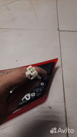 Фонарь внутренний правый Mitsubishi Outlander