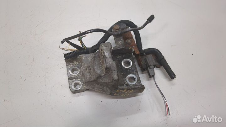 Кронштейн кпп Mitsubishi Endeavor, 2011