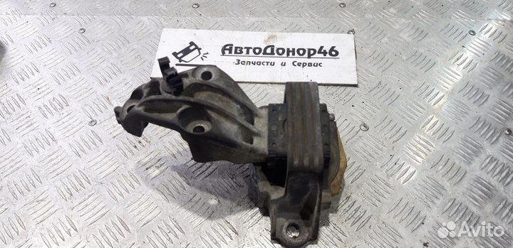 Опора двигателя правая K9K Renault Megane 3