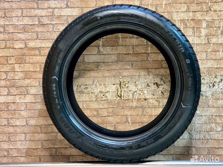 Goodyear UltraGrip 8 Performance 245/45 R18