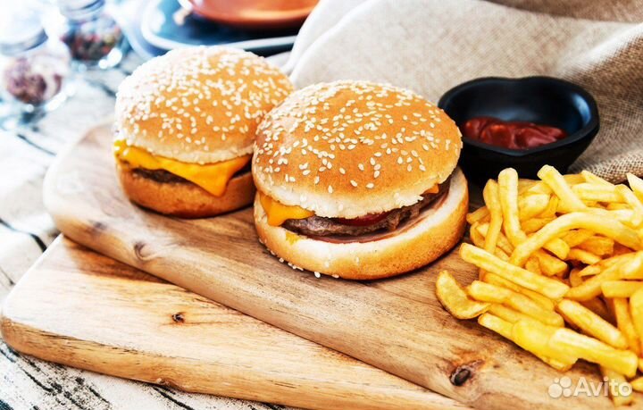 Подработка на лето в кафе. 4 ч в день. Без опыта