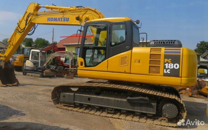 Стекло двери верхнее на экскаватор Komatsu PC180