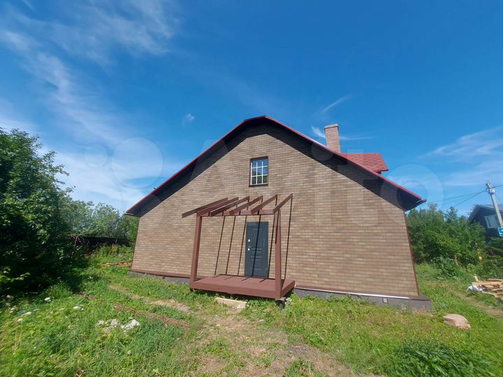 Дом 243 м² на участке 12 сот.